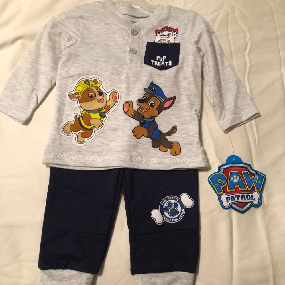 Paw Patrol adorable outfit by Nickelodeon